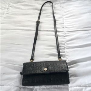Tommy Hilfiger Crossbody!